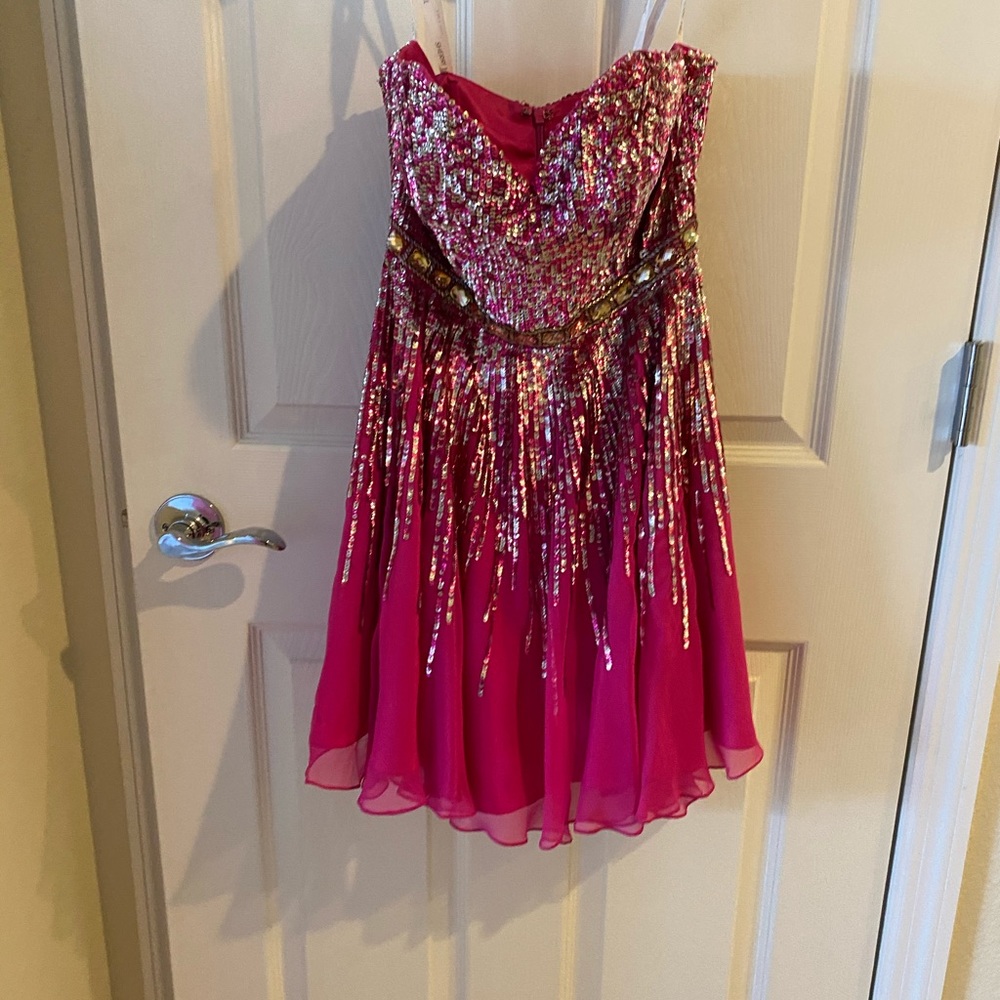 Sherri Hill size 0 strapless pink sequin mini